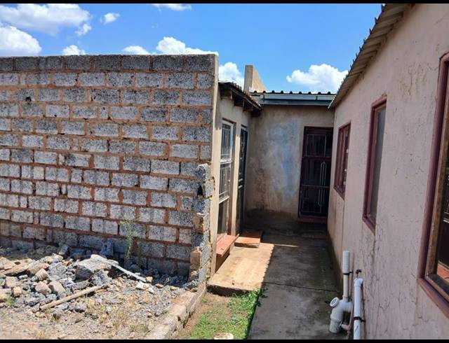 2 BEDROOM HOUSE FOR SALE IN PALM RIDGE
